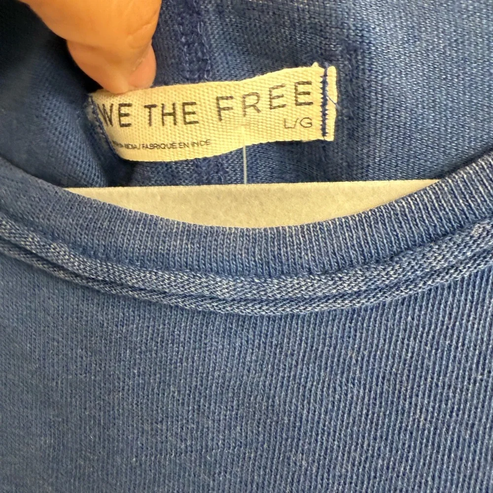 FREE PEOPLE - We the free  - Dalmatian embroidery Blue  Graphic T-Shirt - Picture 3 of 5